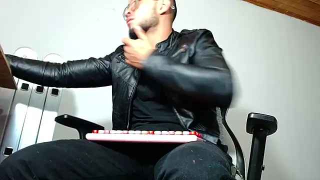 sebastian_horny webcam