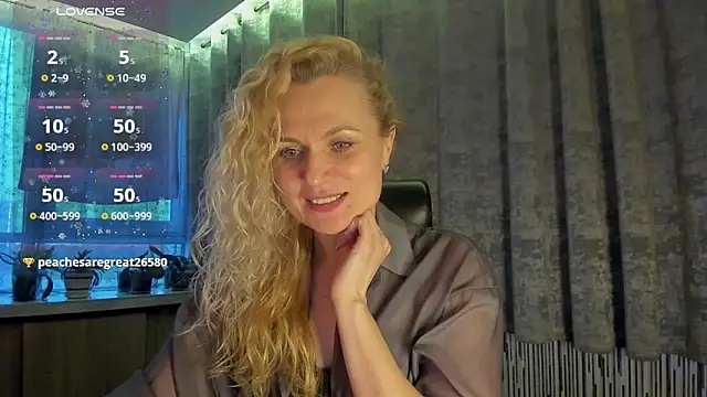 lanalight_x - LanaLight_x's free webcam - UK Sex Cams