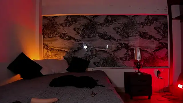 Miss_KhalifaDoll webcam