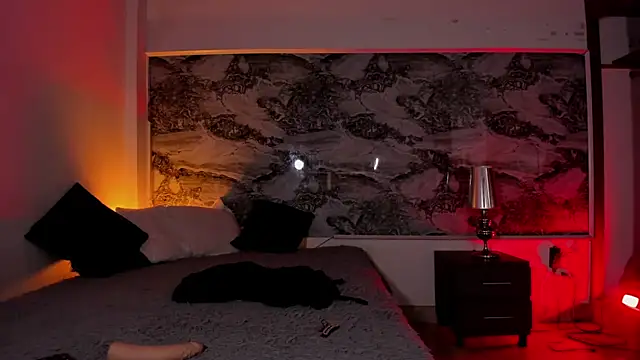 Miss_KhalifaDoll webcam