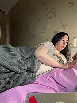 Naughtbaby_2025 webcam