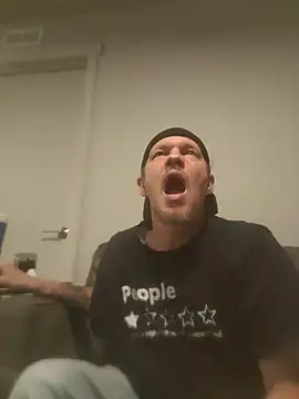 yourMasterisBored webcam