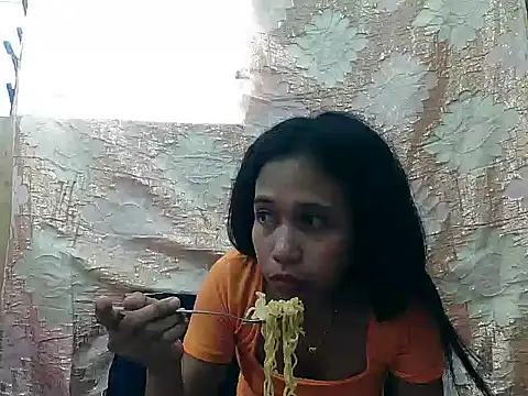 PinaySkinnyGirl webcam