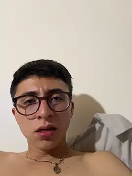 CamiRojas_boy webcam