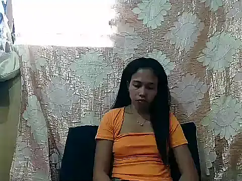 PinaySkinnyGirl webcam