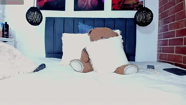 kyliejenner_hot live sex cam