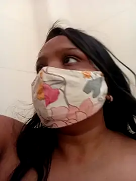 Webcam Model (CUTE-LOVE-SWEETS)  is live.Free join now!