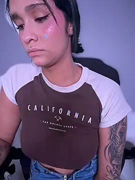 Isabella-Teen webcam