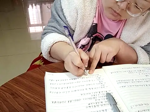 AngelwithEcup webcam