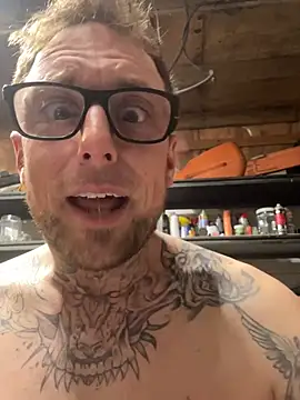 WIDBIGWHITECOCK live sex cam