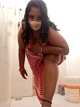 Webcam Model (CUTE-LOVE-SWEETS)  is live.Free join now!