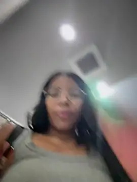 SheenaBrooke's Stripchat show and profile