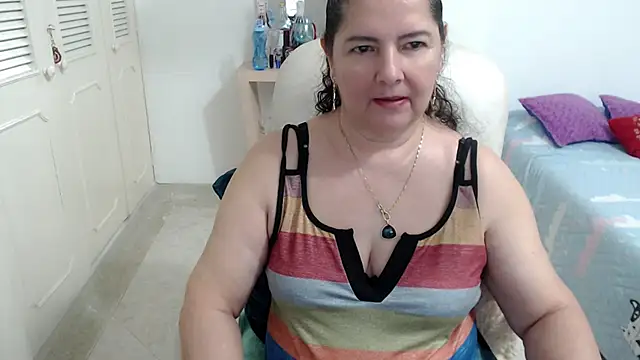 leonela_69 - Leonela_69's free webcam - UK Sex Cams