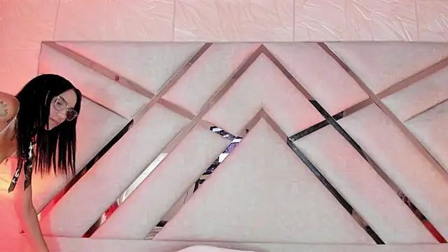 sophie_pariss webcam