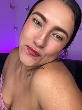 veronica__olsonn webcam