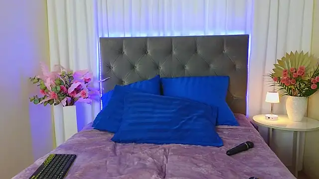 Ariana_Petite webcam