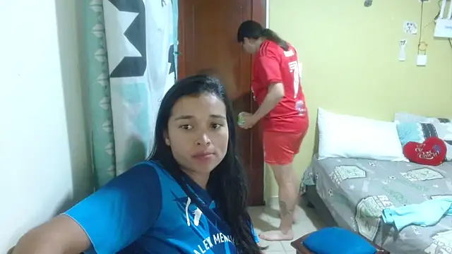 clayre_and_jill webcam