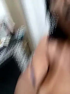 Maliaebonyfetish webcam