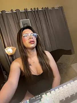 nyxie_luxx - Nyxie_luxx's free webcam - UK Sex Cams