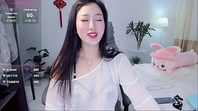 美女Wan-Yun-520在线直播