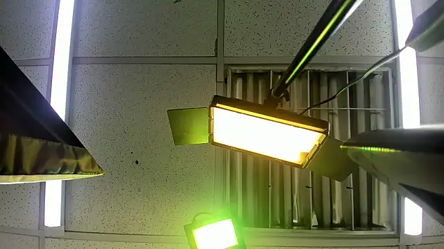 Aisha_hotts777 webcam