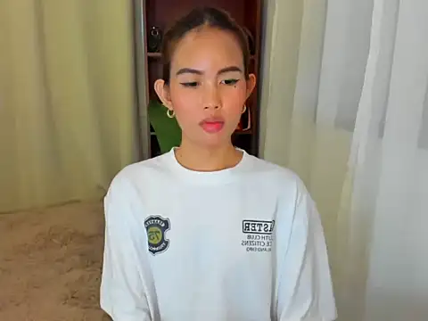 YougotLara live sex cam