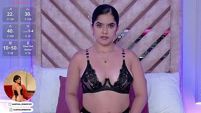 Martina-Roberts- webcam