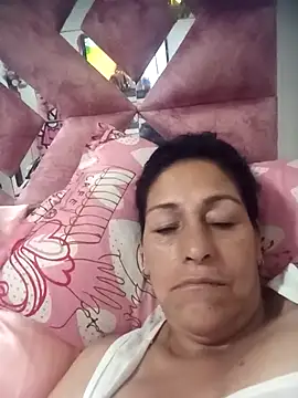 Webcam Model (_Scarlett_Sweet)  is live.Free join now!