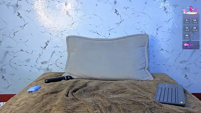 andrea_miller1 webcam