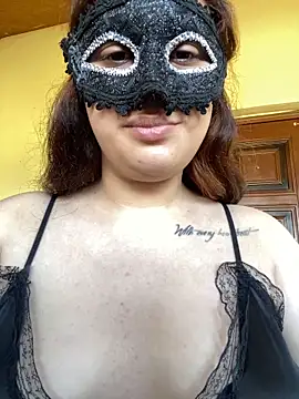 SweetAisha00 webcam