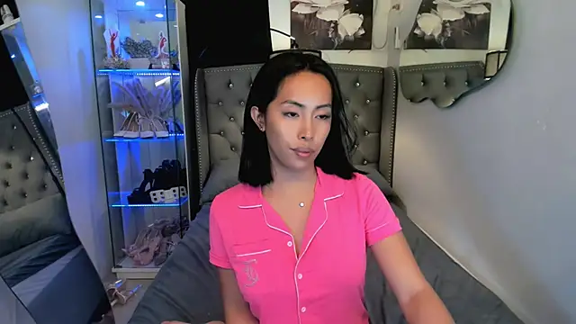 reighnempress webcam