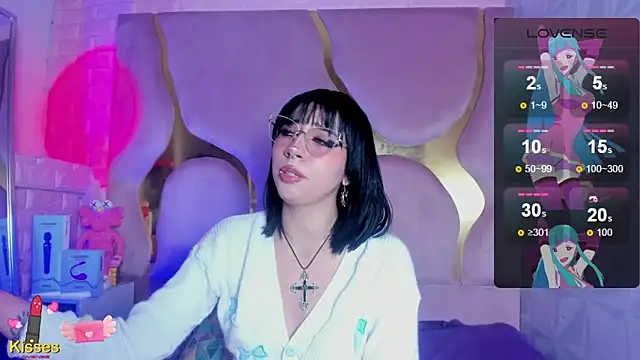 NaniiSisy - Live Cam