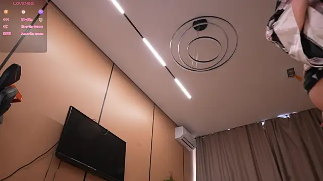 Amelyisthatyou webcam