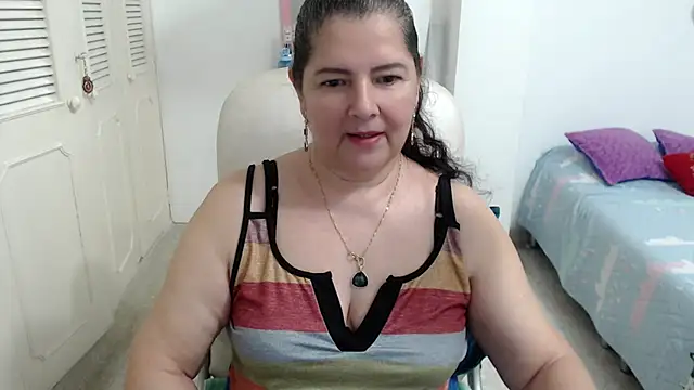 leonela_69 webcam