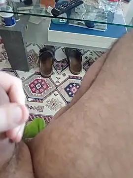 durovoglioso2 (Ask my age) - Saliva sul culo e metto 1 dito