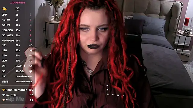 Miss_Maya_Mils webcam