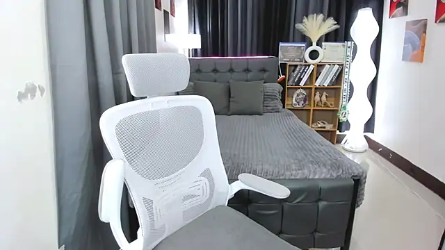 hotjessieempress webcam