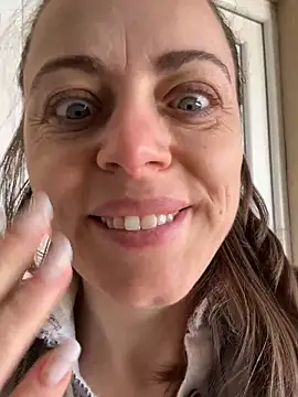 ladywithbigass (F milf) - Naked finger pussy NEXT neighbours outsi