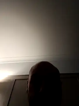 pitch_122 (Ask my age) - Cumshot