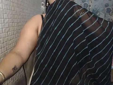 Oh_Maya live sex cam