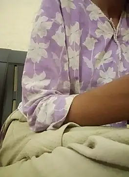 Webcam Model (Kumkum_36)  is live.Free join now!