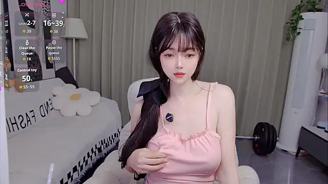 美女uikyy1在线直播