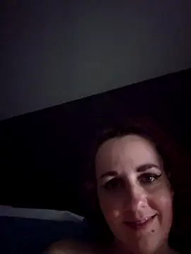 ladyofthenight86 webcam