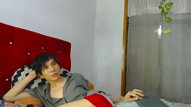 laick_01 - LAICK_01's free webcam - UK Sex Cams