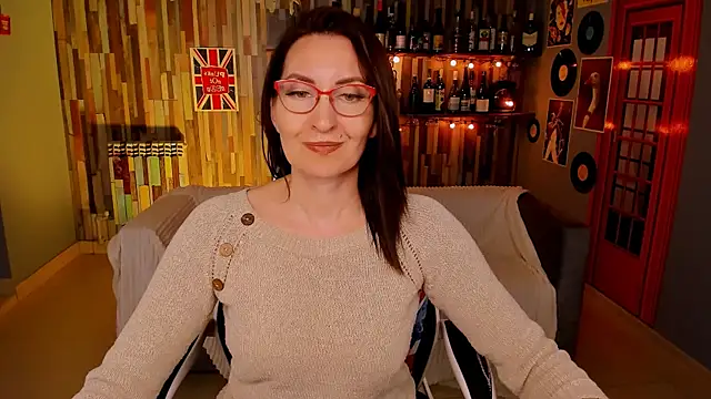 UnaTerra Stripchat cam model