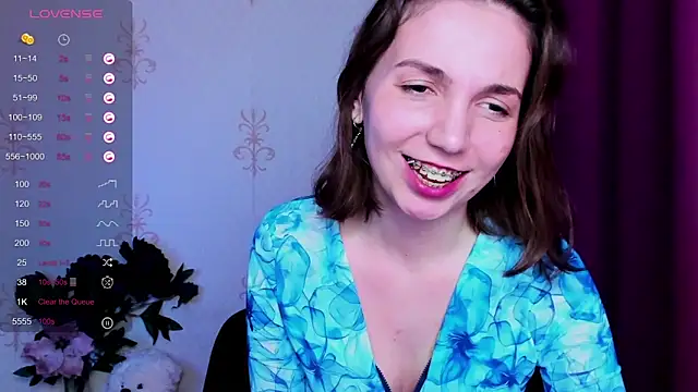 KindHazelHere_ Stripchat cam model