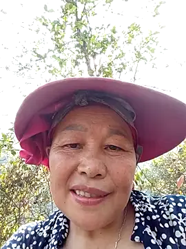 heesuu11 Stripchat cam model