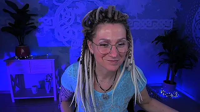 UmaSpace Stripchat cam model