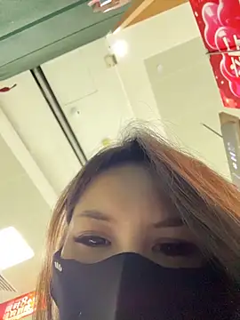 美女Carlin-yiyi在线直播