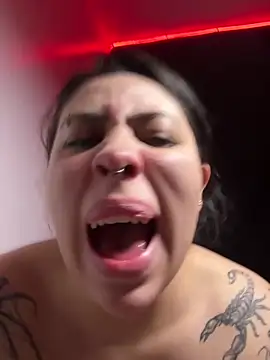 Draculona-666's live cam